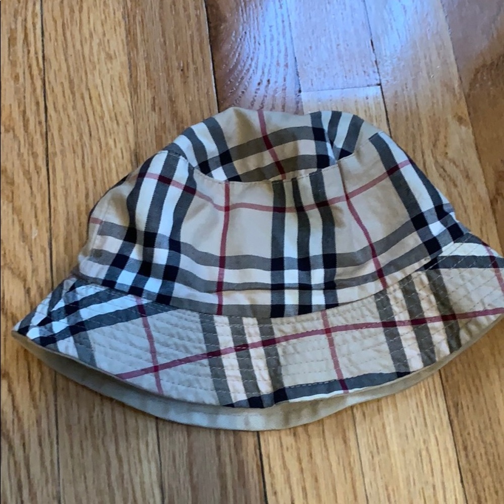 Authentic Burberry bucket hat.